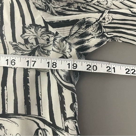 LINDI Asymmetrical Button-Down Shirt Ruffle Detail Black/White Size Medium - Picture 9 of 10